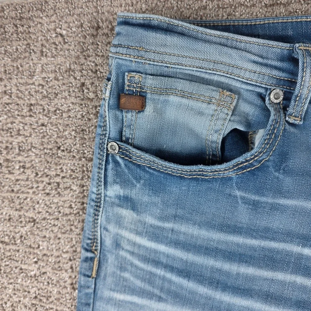 BKE Tyler Straight Leg Jeans Mens 38x34 Blue Durable Denim Light Wash Stretch